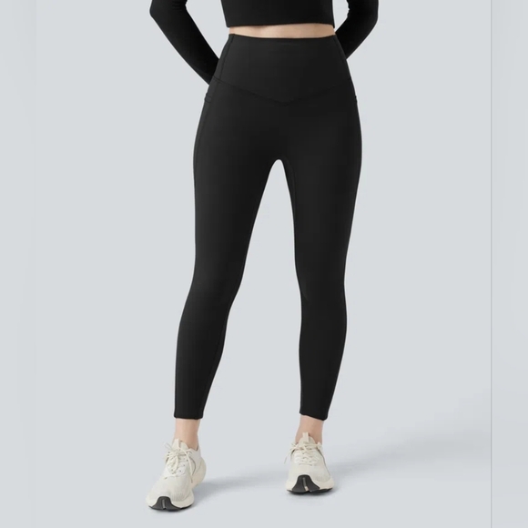 HALARA Pants - NWT- Halara Black UltraSculpt High-Waisted 7/8 Pocket Legging Women's Size Small